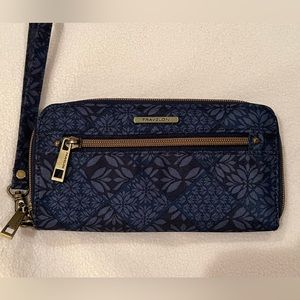 Travelon RFID Blue Floral Secure Organizer Zip Around Wallet